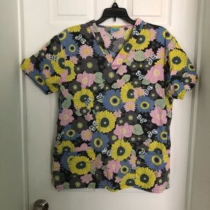 Scrub Top By SCRUB ADVANTAGE